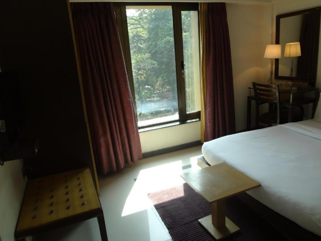 Hotel Sapna Marine มุมไบ ภายนอก รูปภาพ