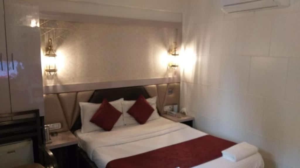 Hotel Sapna Marine มุมไบ ภายนอก รูปภาพ